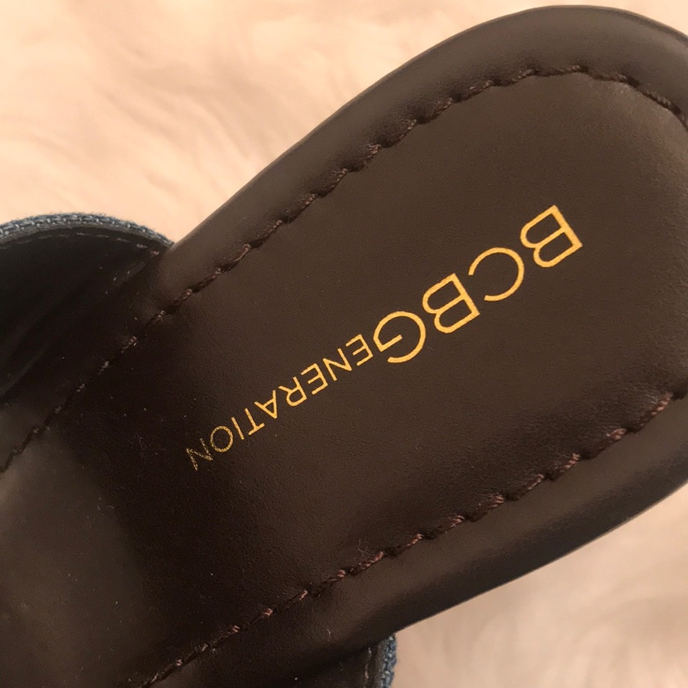 sandals - Picture 4 of 4